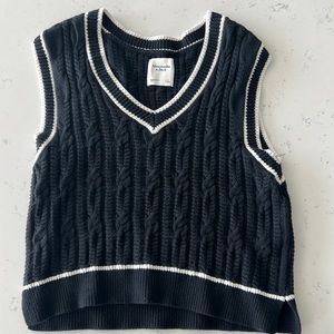 Abercrombie and Fitch short sleeve sweater